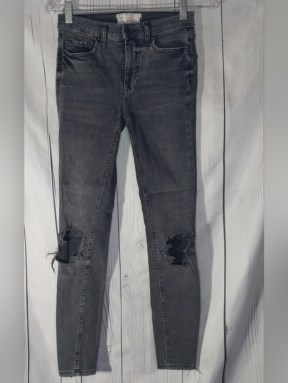 Free People Distressed Casual Edgy Skinny Jeans